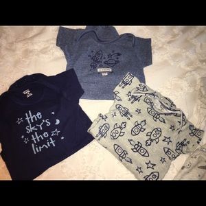 5/$20 Three Space Onesies 🚀